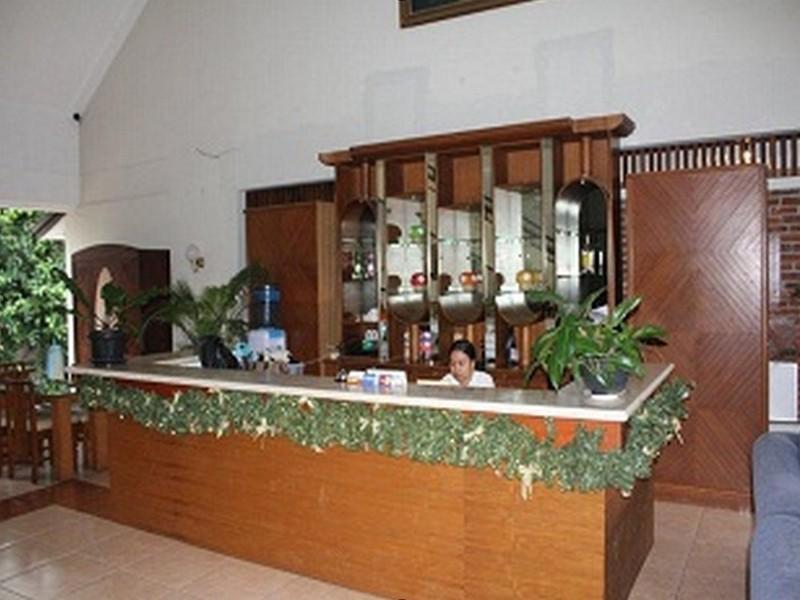 Edelweis Hotel Bandung Buitenkant foto